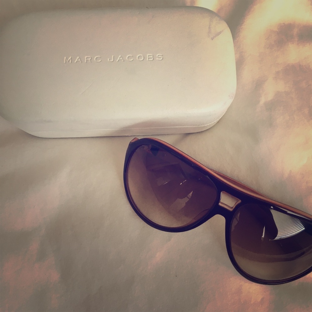 Marc Jacobs Oversized Aviators