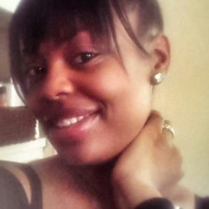 Meet your Posher, Toia