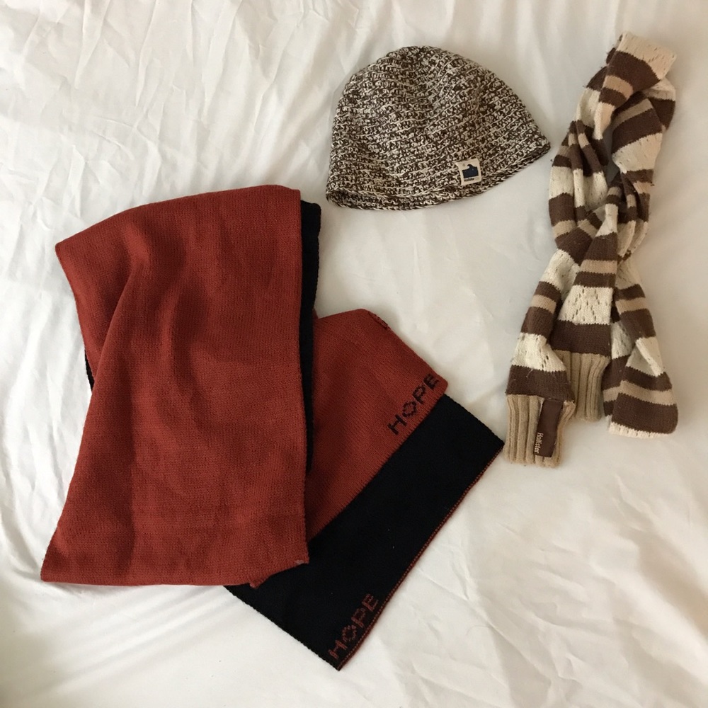 SALE ❄️ Winter Bundle [Hat & Scarves]
