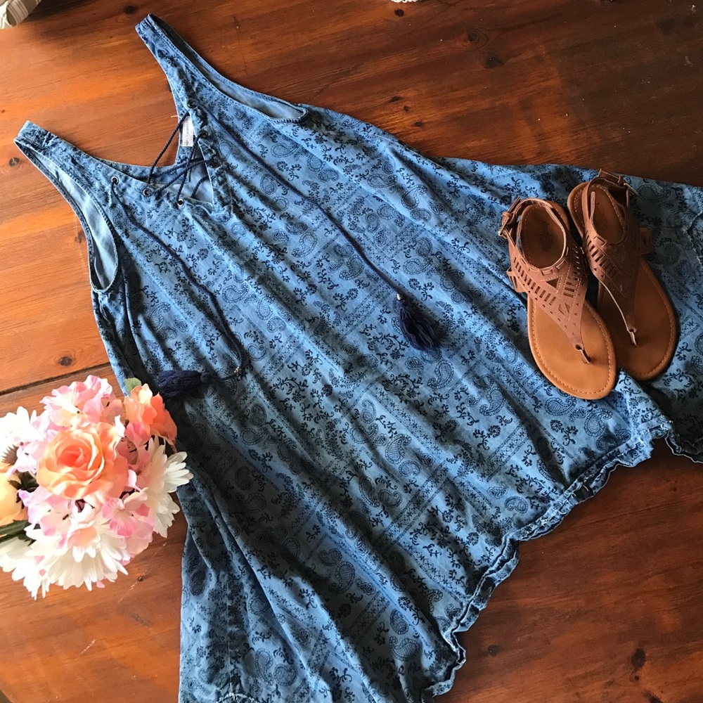 🎉HP🎉 Denim Paisley Handkerchief Bandana dress