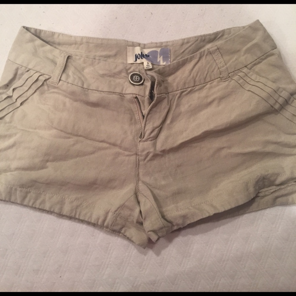 Khaki shorts