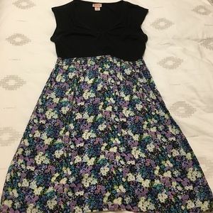 LAST CHANCE MOVING SALE-Black/Floral Dress