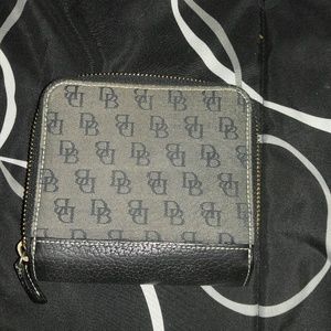 Dooney & Bourke wallet