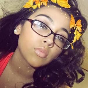 Meet your Posher, Gloria