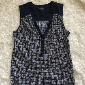 The Limited V-Neck Sleeveless Navy Printed Blouse
