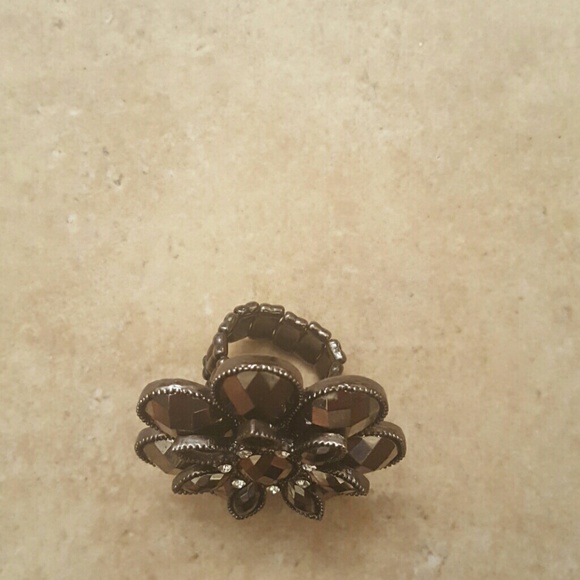 Adjustable flower ring - Picture 3 of 4