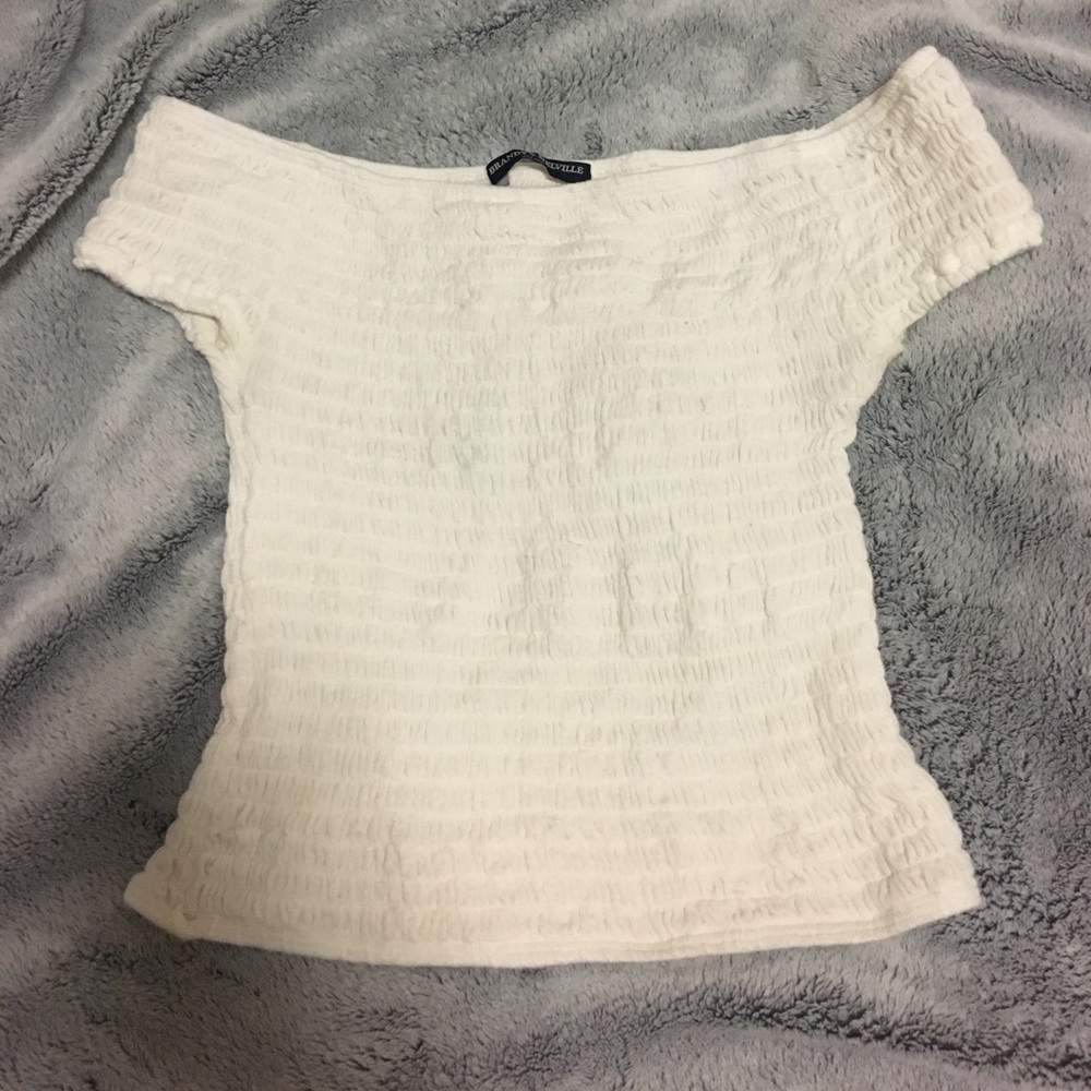Brandy Melville stretchy shoulder top