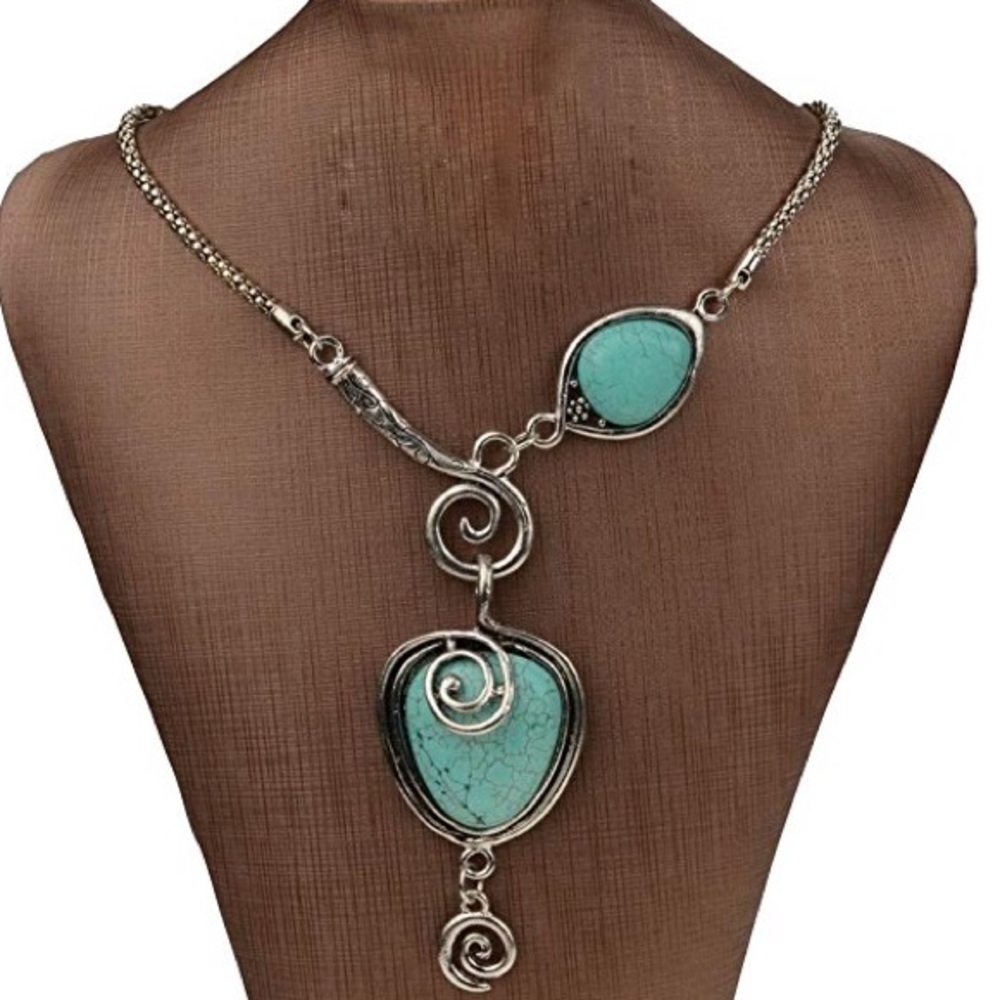 NWOT Unique Swirl Turquoise and Silver Necklace