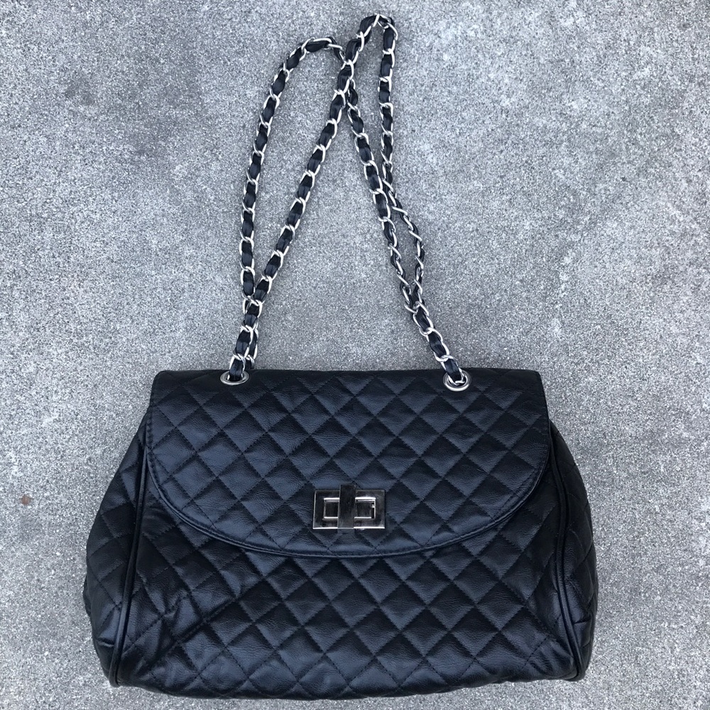 Forever 21 Black Quilted Purse