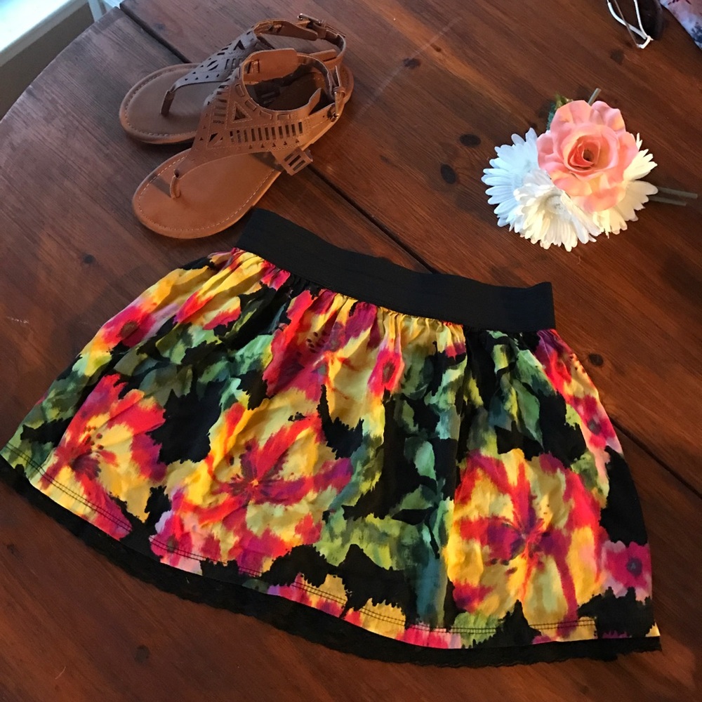 ❌SOLD❌ Bright & Colorful Floral Skirt