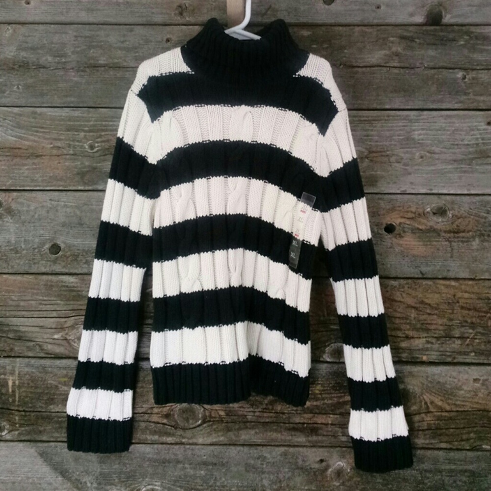 The Children's Place kids sweater. NWT Size XL.