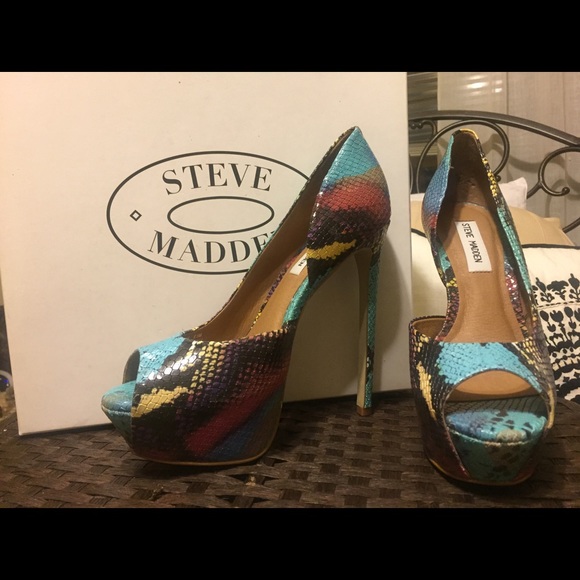 Stilettos/High heels - Picture 2 of 8