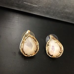 Kendra Scott Iridescent Pearl Drop Earrings