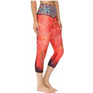 FINAL PRICE ✔NEW Onzie high-waisted capri (S/M)
