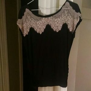 Lace chantilly Robin K. Shirt