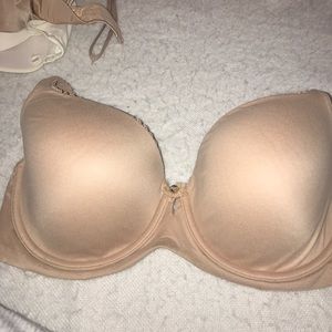 32DDD VICTORIAS SECRET BRA