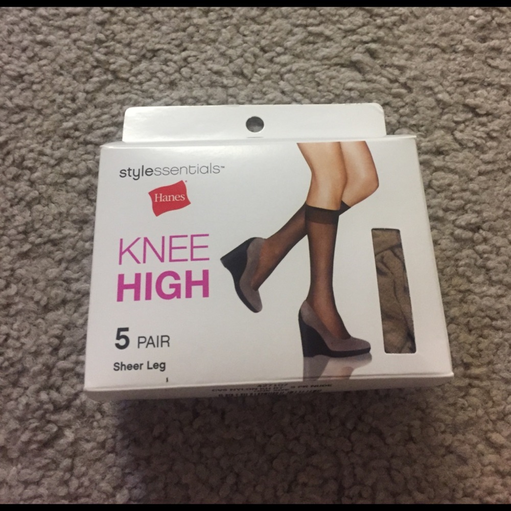 Hanes Knee High 5 pair