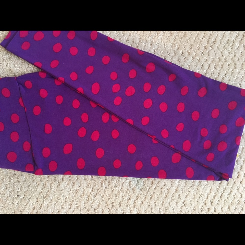 BNWT LULAROE ONE SIZE POLKA DOTS!