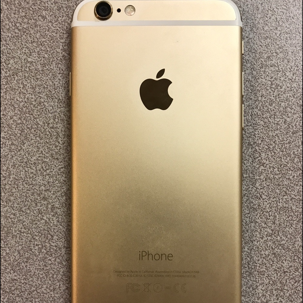 IPhone 6 gold 64GB *SOLD*