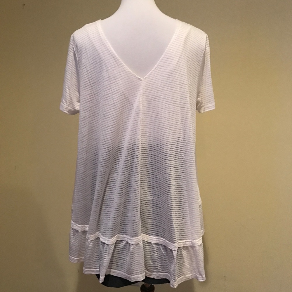 Last Chance before I donate ivory Top - Picture 5 of 6