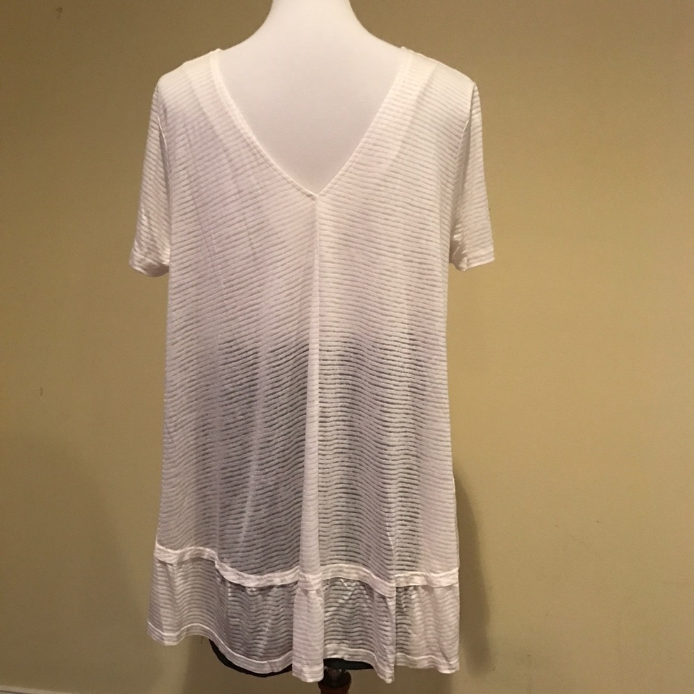Last Chance before I donate ivory Top - Picture 6 of 6