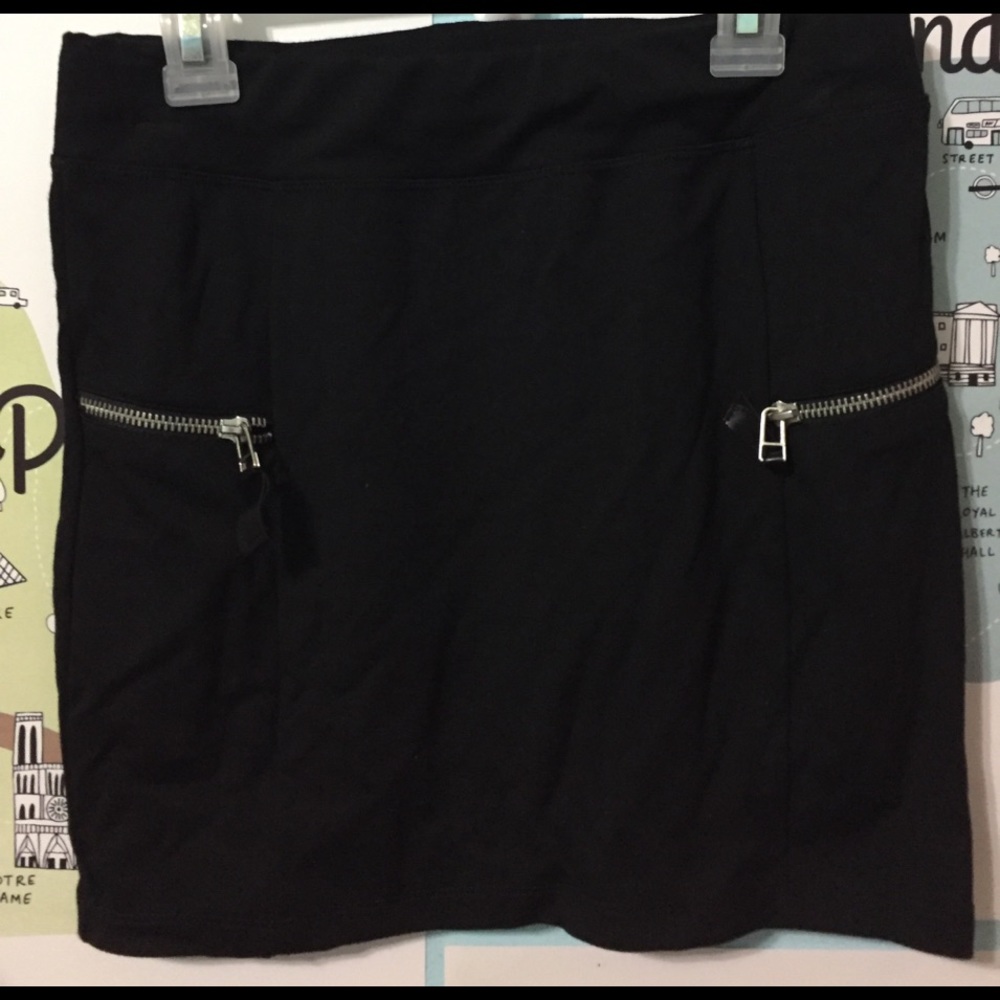 H&M Black Mini Skirt