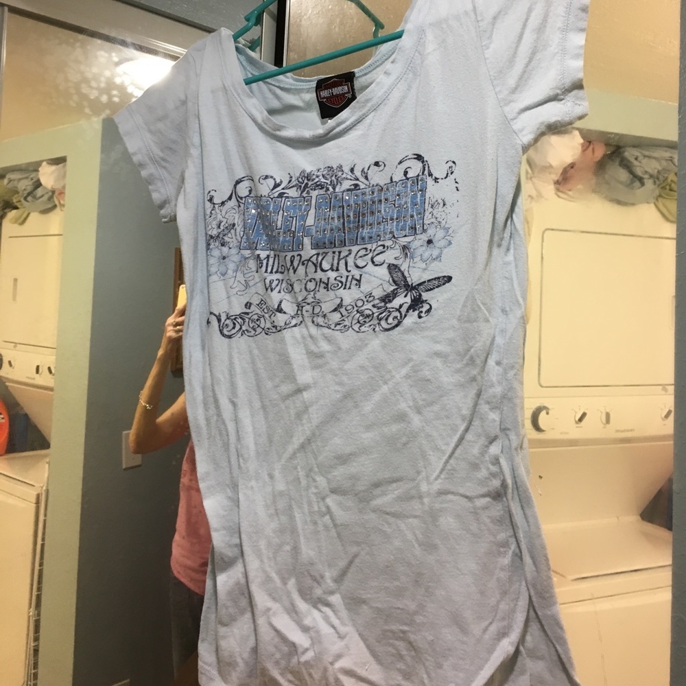 Tee