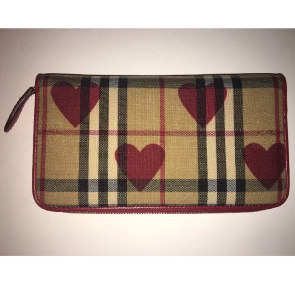 🎉Sold🎉 Burberry Elmore Horseferry Hearts Wallet - Picture 4 of 8