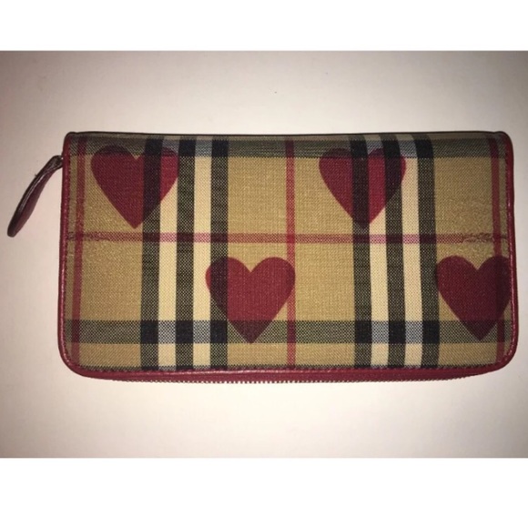 🎉Sold🎉 Burberry Elmore Horseferry Hearts Wallet - Picture 4 of 8