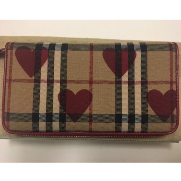 🎉Sold🎉 Burberry Elmore Horseferry Hearts Wallet - Picture 5 of 8