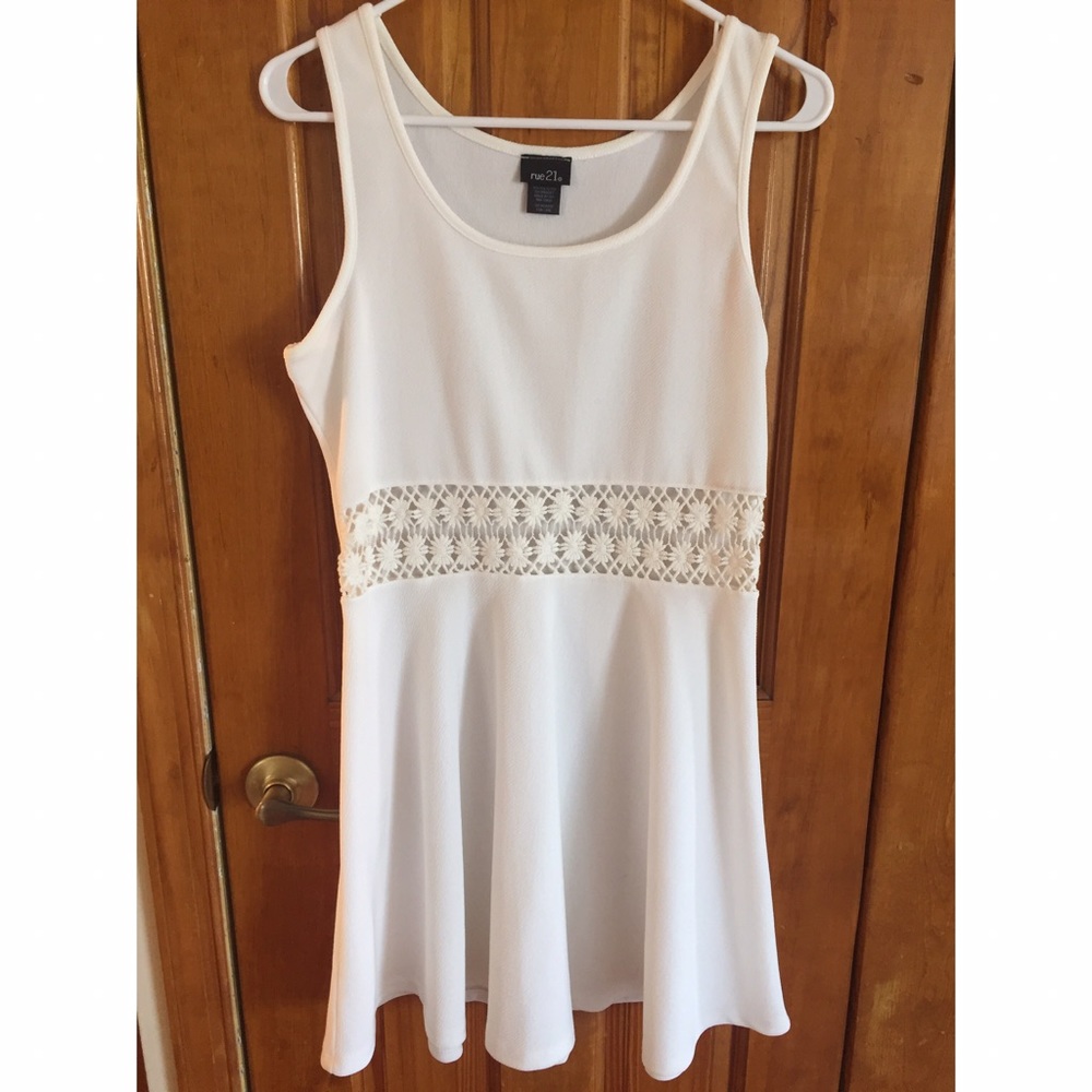 White dress 💕