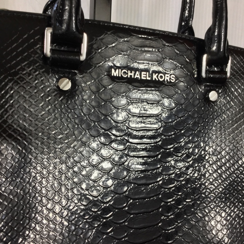 💥2xHOST PICK💥LIKE NEW⚜Black Leather MK Bag⚜ - Picture 4 of 8