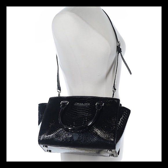 💥2xHOST PICK💥LIKE NEW⚜Black Leather MK Bag⚜ - Picture 3 of 8