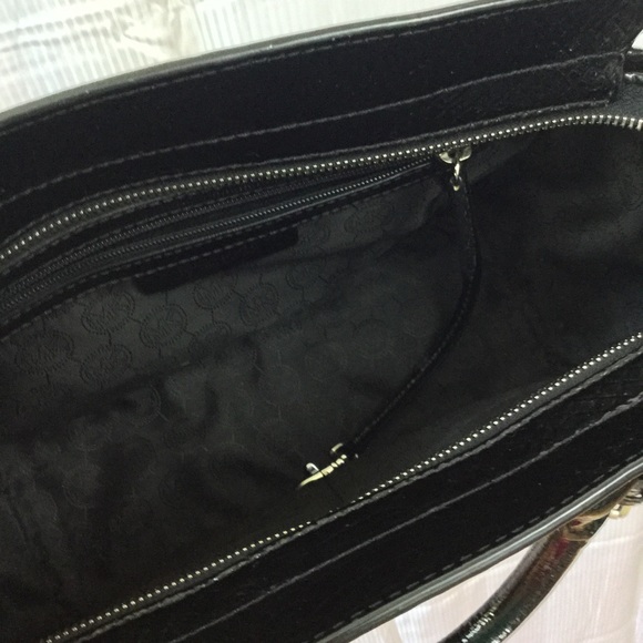 💥2xHOST PICK💥LIKE NEW⚜Black Leather MK Bag⚜ - Picture 8 of 8