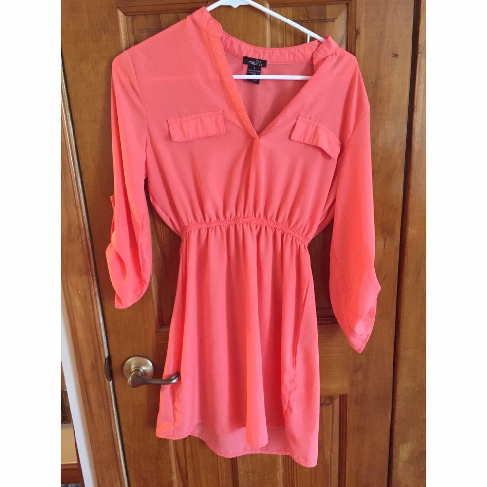 Coral dress 💓