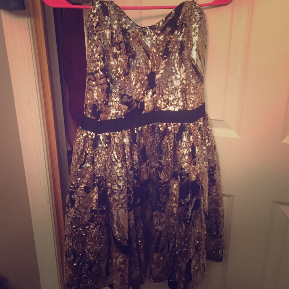 Guess Sz:2 Sequence Dress!