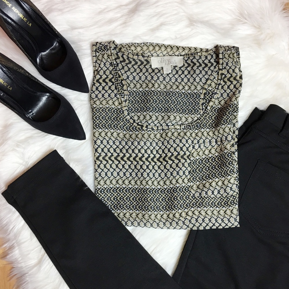 ❤️ Olive& Oak Sleeveless Top #C12