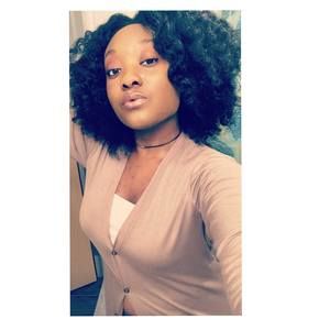 Meet your Posher, Maxine