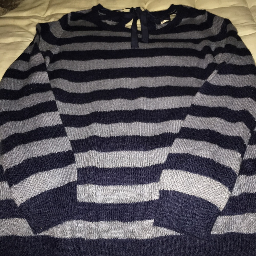 Lauren Conrad Sweater Size Large