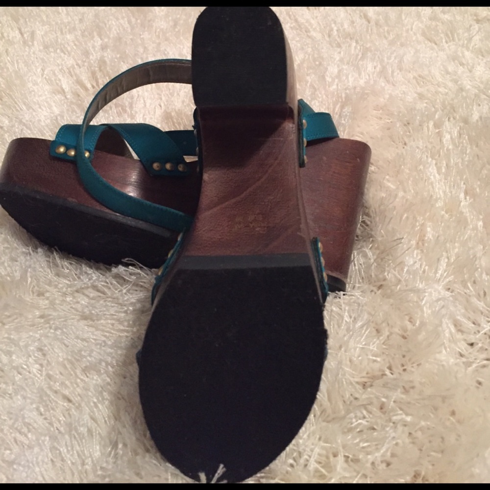 Sandals - Picture 4 of 4