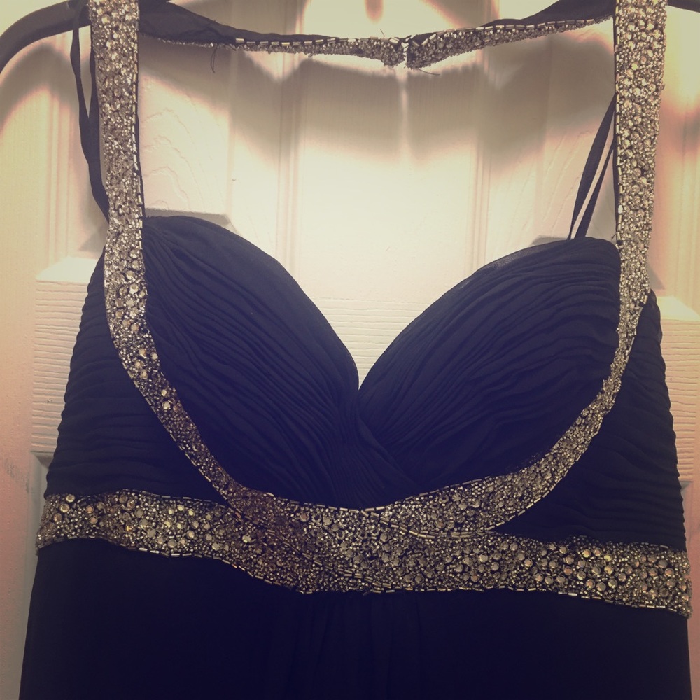 Price ✂️sz 14 Rose Taft black gown