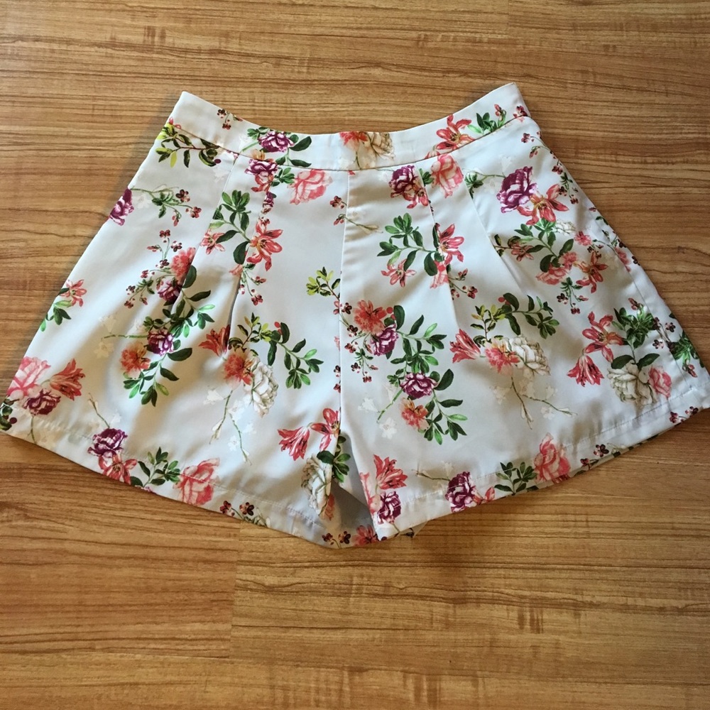 Floral print shorts