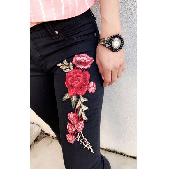 Black skinny jeans - Picture 2 of 4