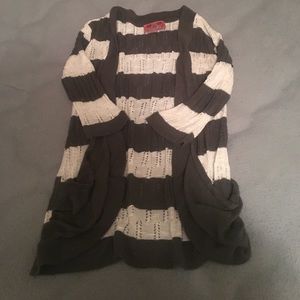 Gray/green and white sweater