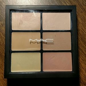 MAC Pro Conceal and Correct Palette in Light