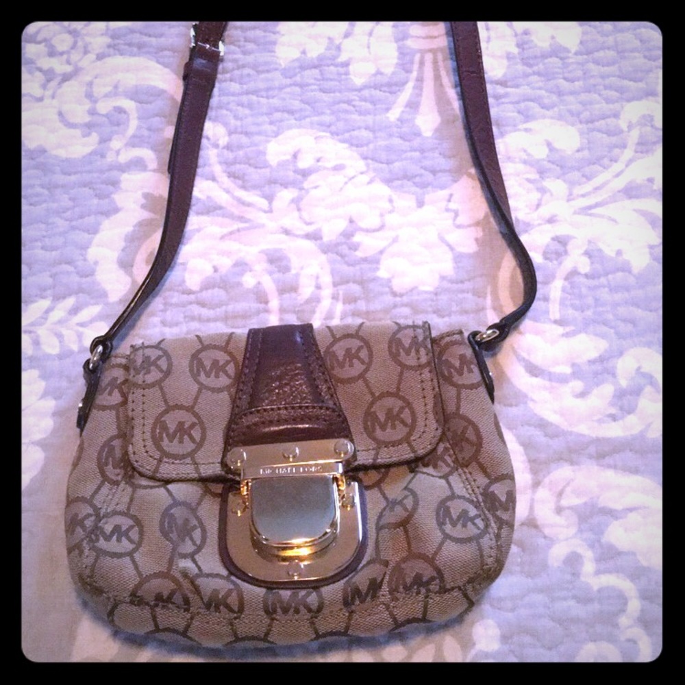 MK cross body purse
