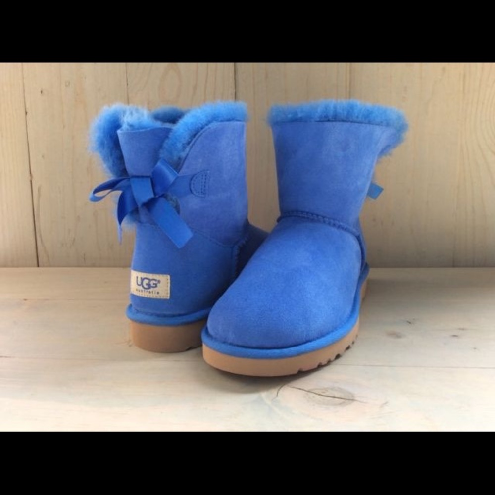 NWT UGG MINI BAILEY BOW