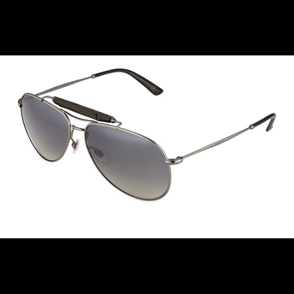 Gucci Accessories - FLASH SALE Gucci Thin Black Aviator Sunglasses