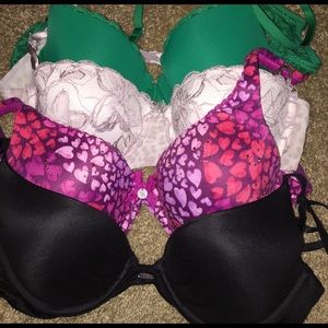 VS bras size 34B ( all 4 )