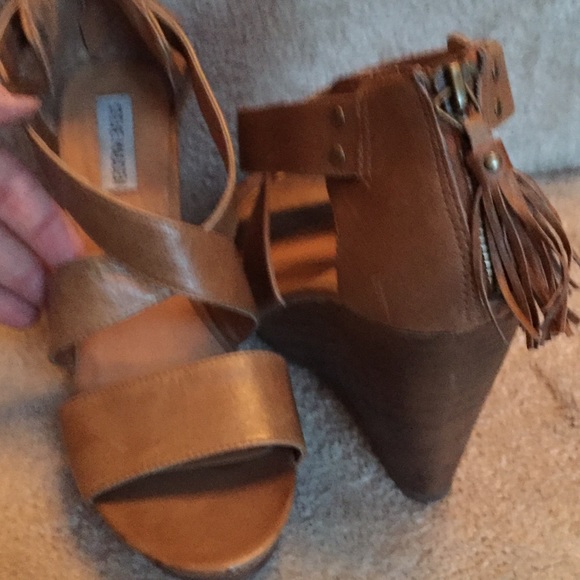 Steve Madden Sz 10 tan zip platform wedge sandals - Picture 3 of 7